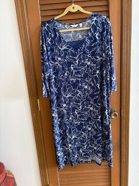 Navy Blue Floral Knee-Length Dress